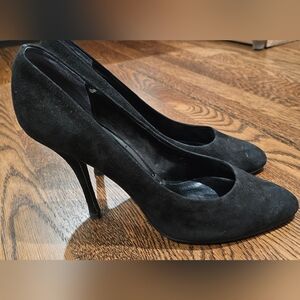 Aldo black suede pumps